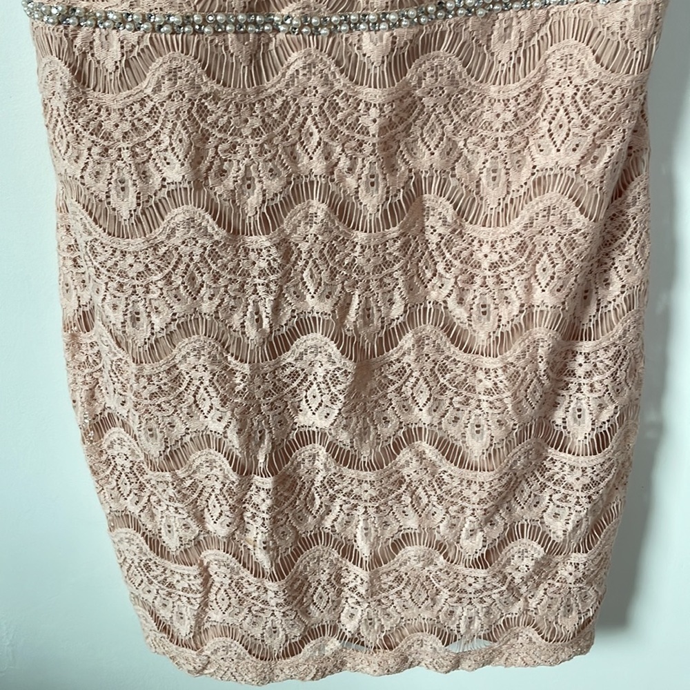 City Studio blush pink lace sleeveless dress - Picture 4 of 6